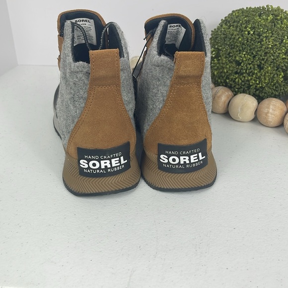 Sorel
OUT 'N ABOUT III CLASSIC Women
Taffy (Sz 7.5) Color Camel NWT - Picture 4 of 11